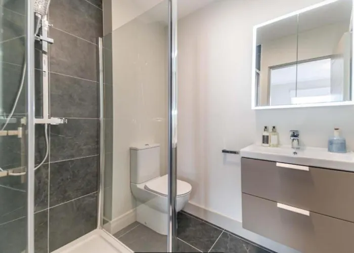 Montague Street Apartment *